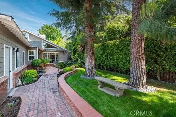 Encino, CA 91436,5152 Gloria Avenue