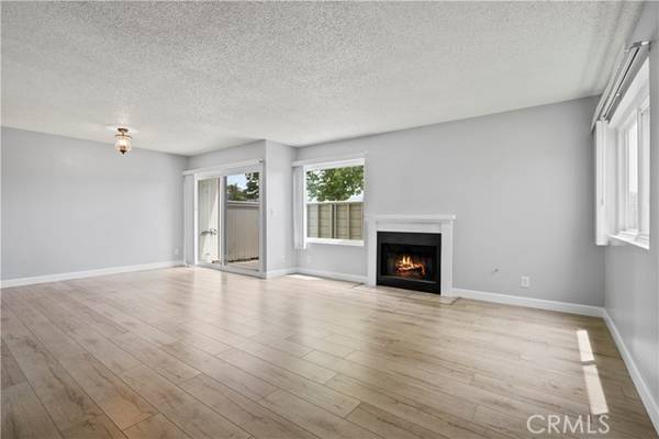 27063 Crossglade Avenue #4, Canyon Country, CA 91351