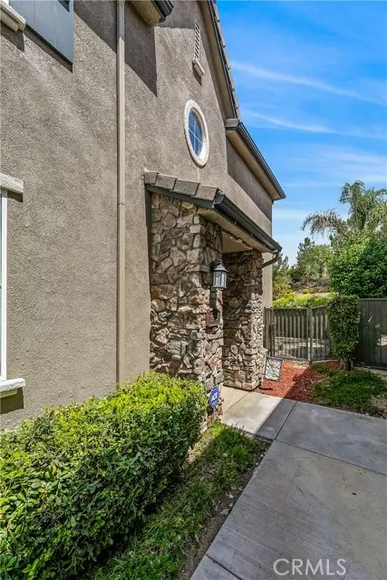 19415 Opal Lane, Saugus, CA 91350