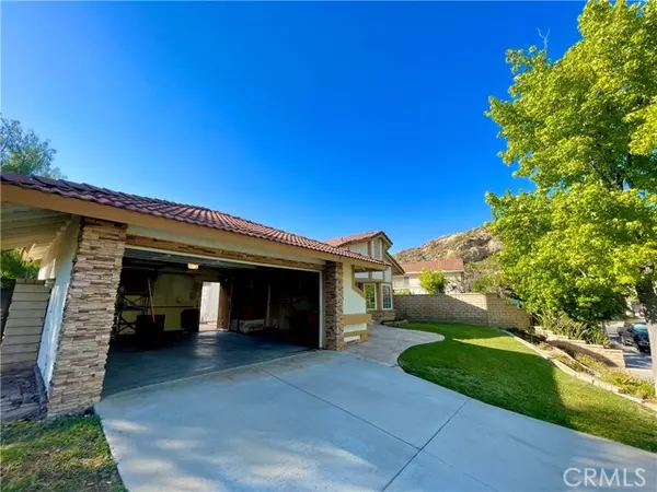 Canyon Country, CA 91387,15213 Oleander Court