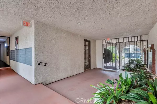 Encino, CA 91316,5334 Lindley Avenue #116