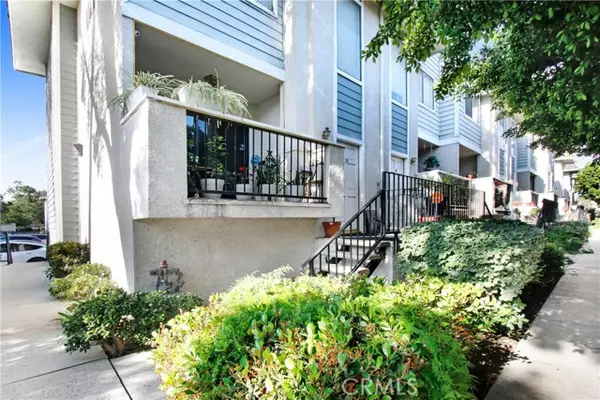 9144 Burnet Avenue #50, North Hills, CA 91343