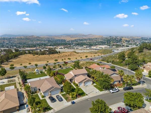 Canyon Country, CA 91351,19603 Monarch Ridge Drive