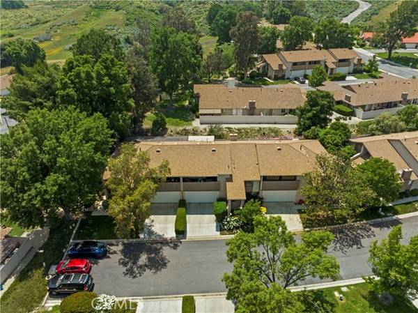 20056 Avenue Of The Oaks, Newhall, CA 91321