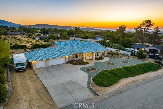 32005 Muirfield Drive, Llano, CA 93544