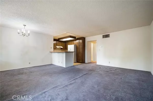 Van Nuys, CA 91405,14839 Sherman Way #5