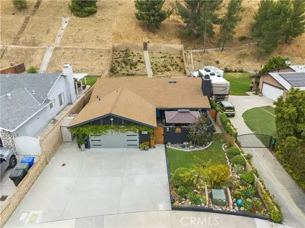 Castaic, CA 91384,31689 Bobcat Way