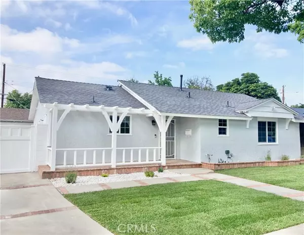 17427 Keswick Street, Northridge, CA 91325