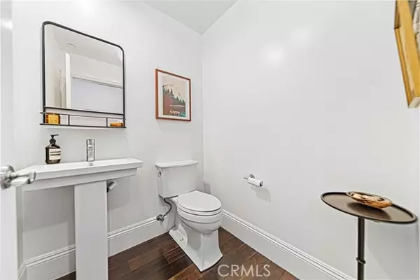 Santa Monica, CA 90404,1311 Centinela Avenue #8