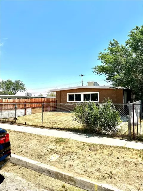 38920 9th Street, Palmdale, CA 93550