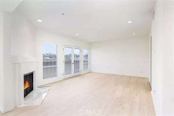 Encino, CA 91316,5224 Zelzah Avenue #208