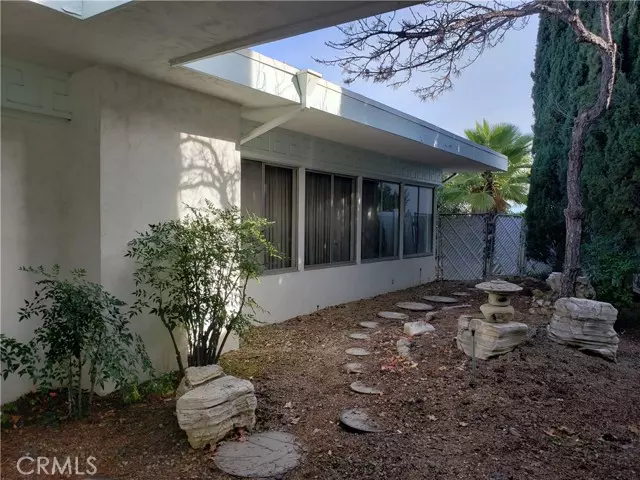 Encino, CA 91436,3868 Kim Lane