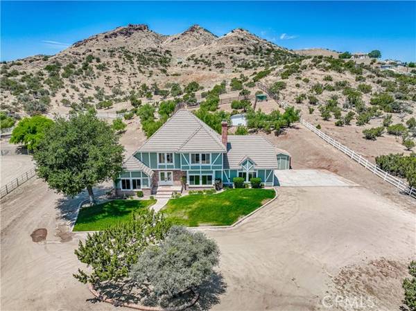 33005 Barber Road, Agua Dulce, CA 91390