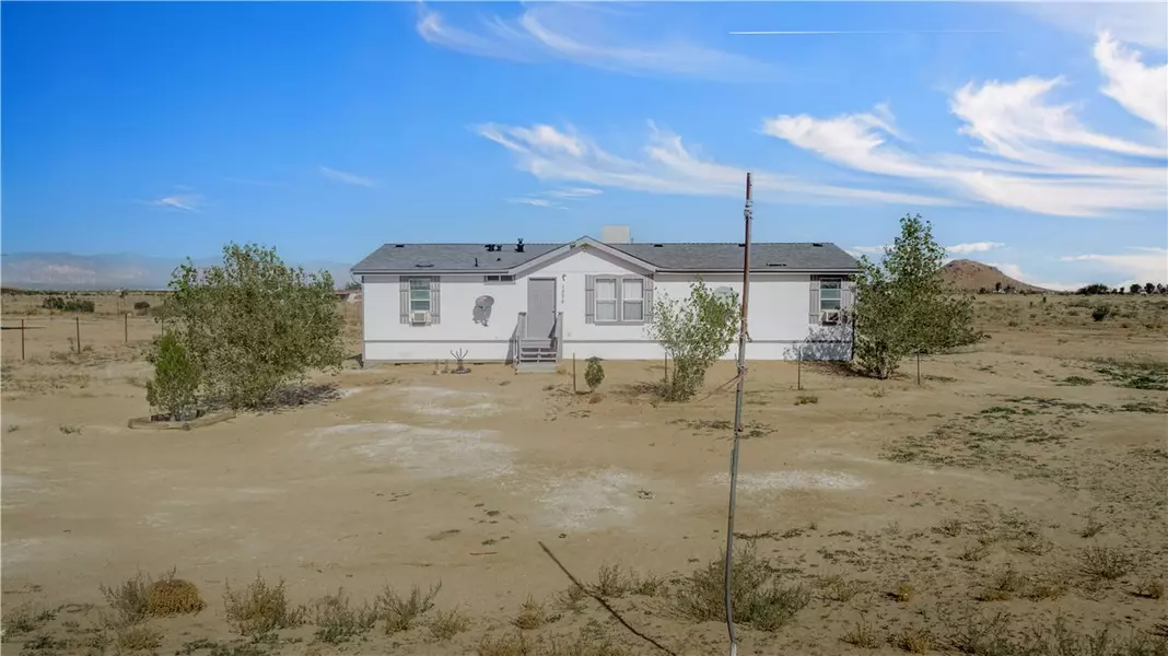 1575 Rawley Hill Avenue, Mojave, CA 93501