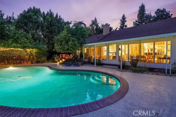 14046 Chandler Boulevard, Sherman Oaks, CA 91401