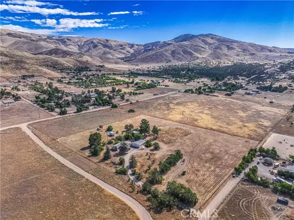 Agua Dulce, CA 91390,8845 Clayvale Road