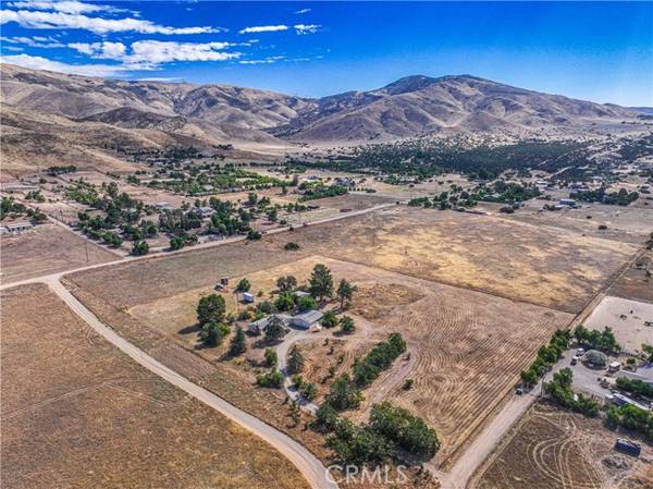 8845 Clayvale Road, Agua Dulce, CA 91390