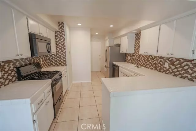 25229 Avenida Dorena, Newhall, CA 91321