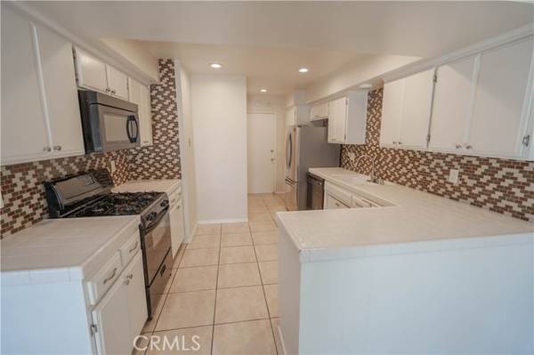 25229 Avenida Dorena, Newhall, CA 91321