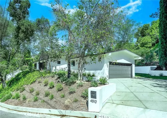 4510 La Barca Place, Tarzana, CA 91356