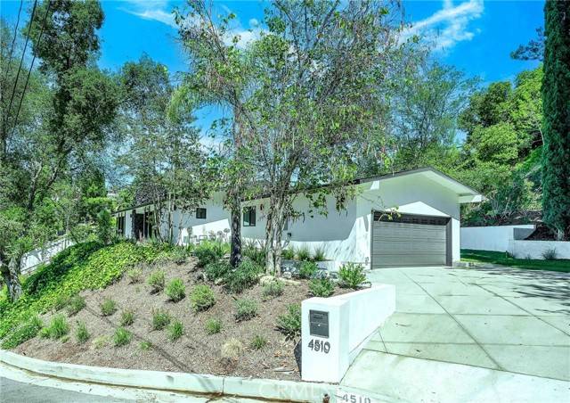 4510 La Barca Place, Tarzana, CA 91356