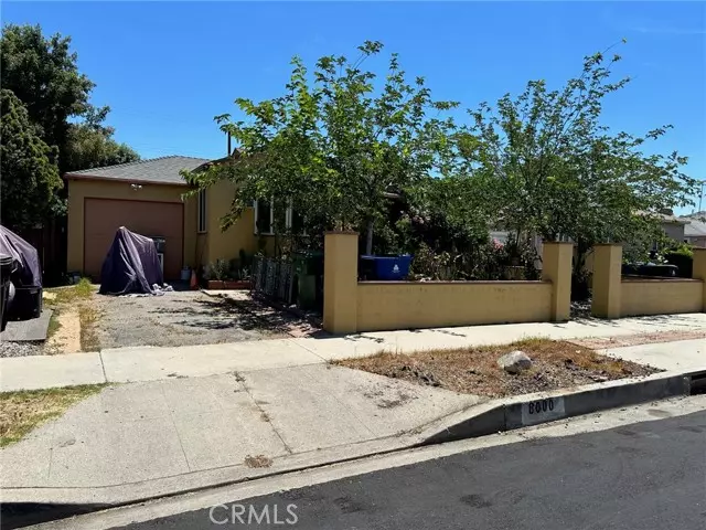 8000 Burnet Avenue, Panorama City, CA 91402