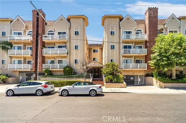 5135 Zelzah Avenue #302, Encino, CA 91316