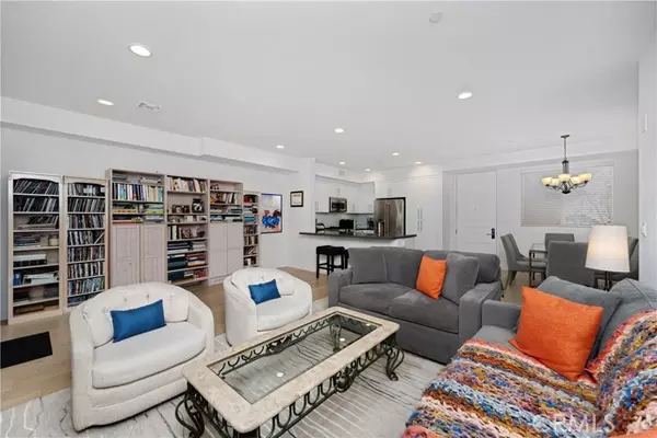 4240 Laurel Canyon Boulevard #204, Studio City, CA 91604