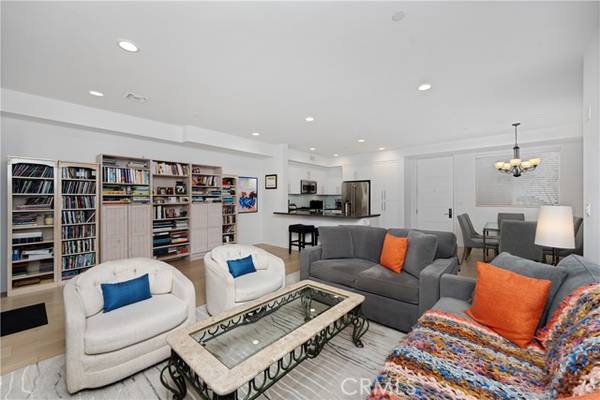 4240 Laurel Canyon Boulevard #204, Studio City, CA 91604