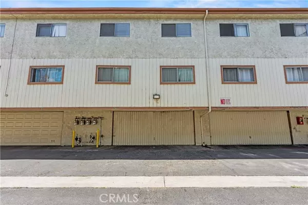 Sylmar, CA 91342,13080 Dronfield Avenue #67