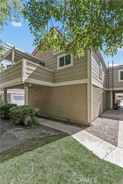 31371 The Old Road #E, Castaic, CA 91384