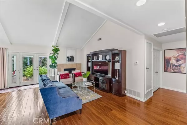 25258 Via Tanara, Valencia, CA 91355