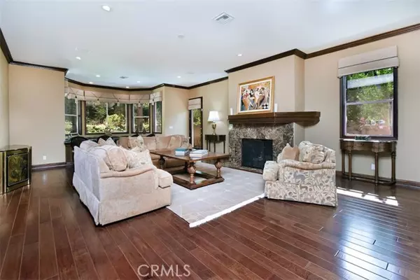 Calabasas, CA 91302,5428 Villawood Circle