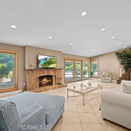 15800 Live Oak Springs Canyon Road, Canyon Country, CA 91387