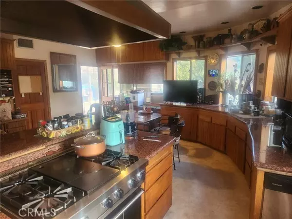 Tujunga, CA 91042,7404 Alpine Way