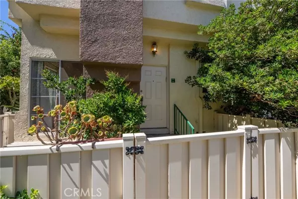 Sherman Oaks, CA 91401,5455 Sylmar Avenue #401