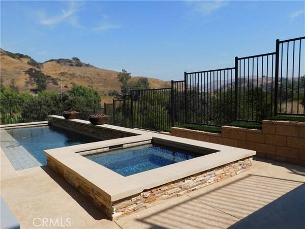 4948 Hydepark Drive, Agoura Hills, CA 91301