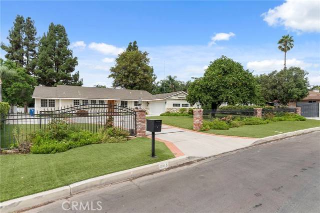 8915 Balcom Avenue, Sherwood Forest, CA 91325