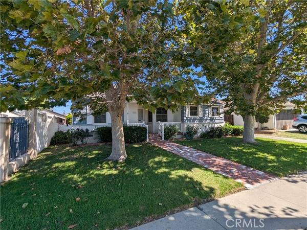 17057 Cantara Street, Lake Balboa, CA 91406