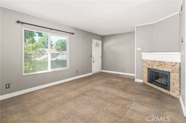 Saugus, CA 91350,26914 Via Terraza #83