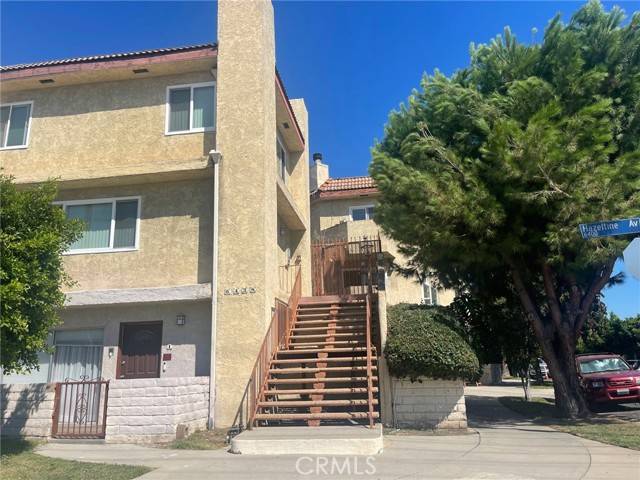 6438 Hazeltine Avenue #2, Valley Glen, CA 91401