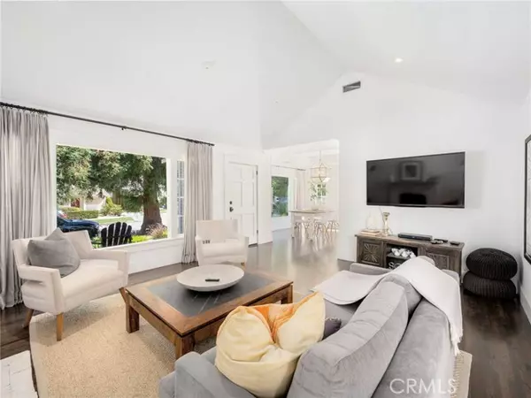 Sherman Oaks, CA 91423,14452 Greenleaf Street