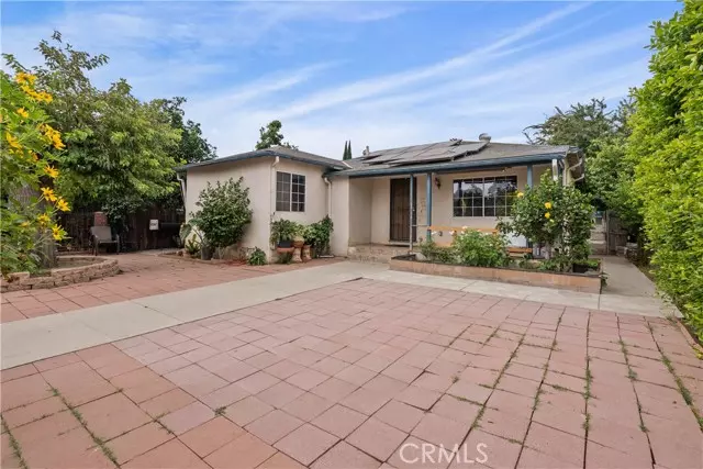 6227 Columbus Avenue, Van Nuys, CA 91411