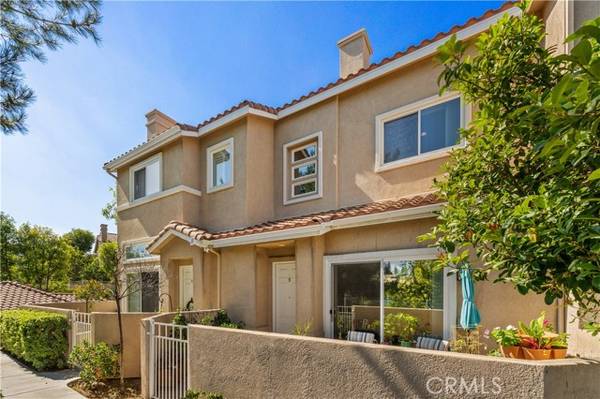 25720 Armstrong Circle, unit B, Stevenson Ranch, CA 91381