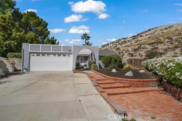 Canyon Country, CA 91387,29325 Snapdragon Place