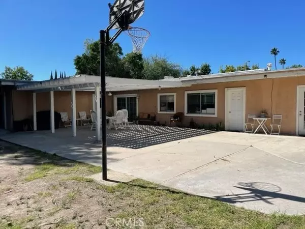 Northridge, CA 91324,9540 Donna Avenue