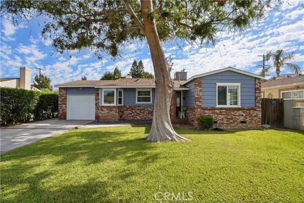 7408 Paso Robles Avenue, Lake Balboa, CA 91406