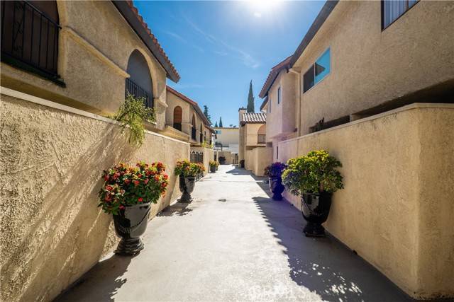 6332 Fulton Avenue #112, Van Nuys, CA 91401