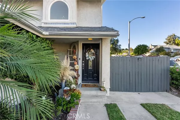 Saugus, CA 91390,28775 Magnolia Way