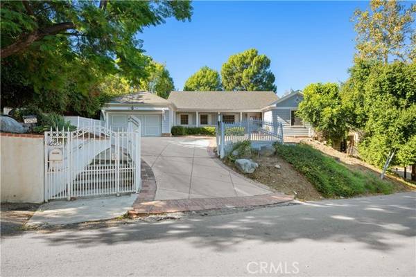 16755 Oak View Drive, Encino, CA 91436